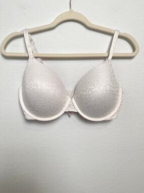 PINK Victoria’s Secret 36DD Bra White Lace Leopard Hot Print  Pink Lining